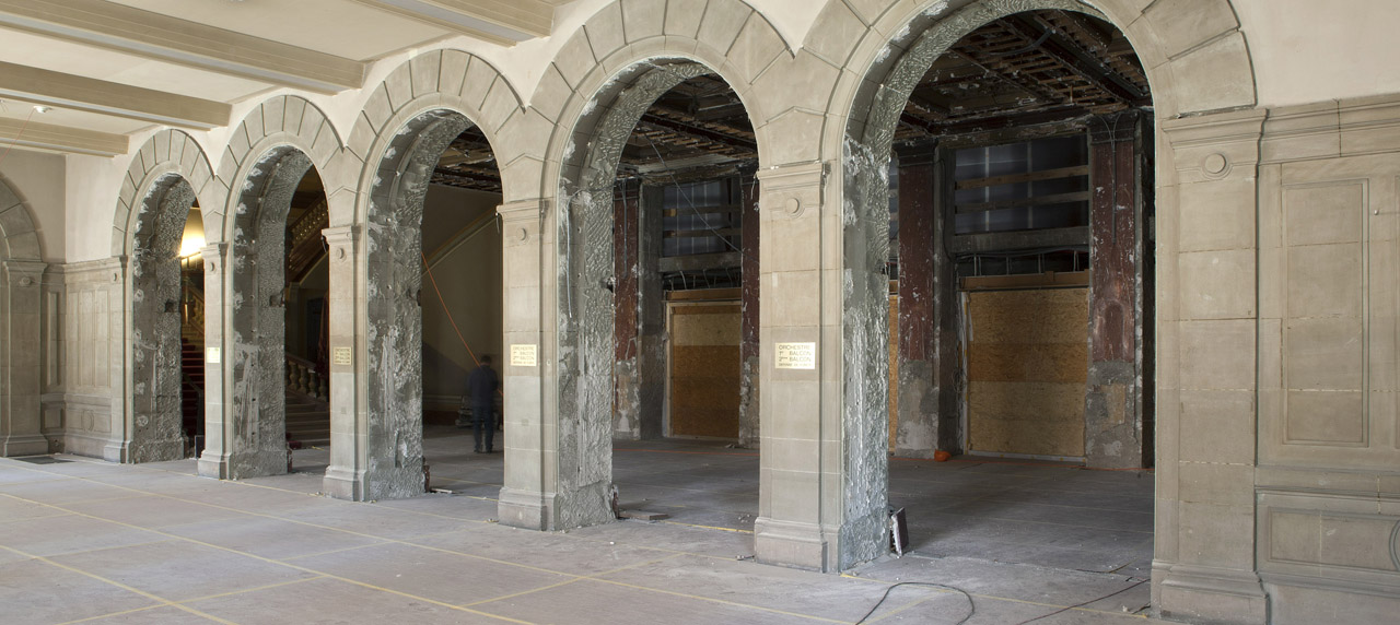 Photo de la cour intérieur d'un bâtiment en Vieille-Ville