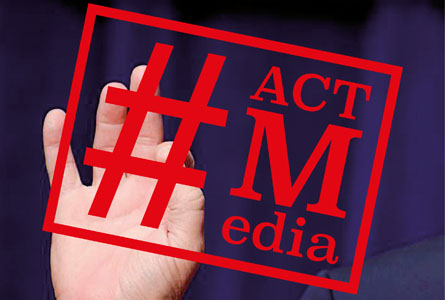 Main avec texte #ACTMEDIA 