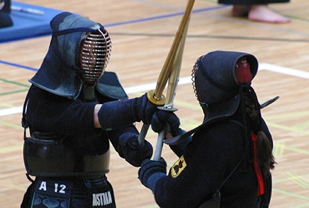 Deux combattants lors d'un entrainement de kendo