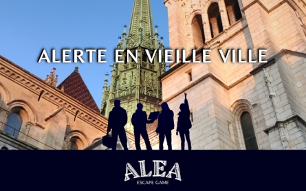 Photo du clocher de la cathédrale Saint-Pierre dans la vieille ville de Genève avec 4 silhouettes de joueurs ; Titre: Alerte en Vieille Ville ; Logo
