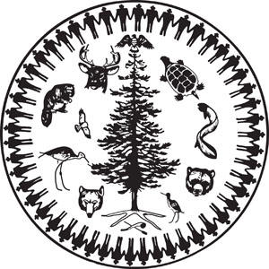 Logo avec au centre un arbre épineux et des animaux dessinés autour