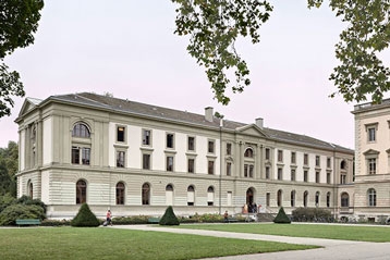 Bâtiment de la Bibliothèque de Genève, Bastions